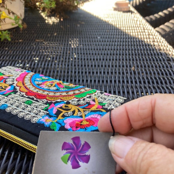 Embroidery Ethnic wallet - Picture 4 of 7